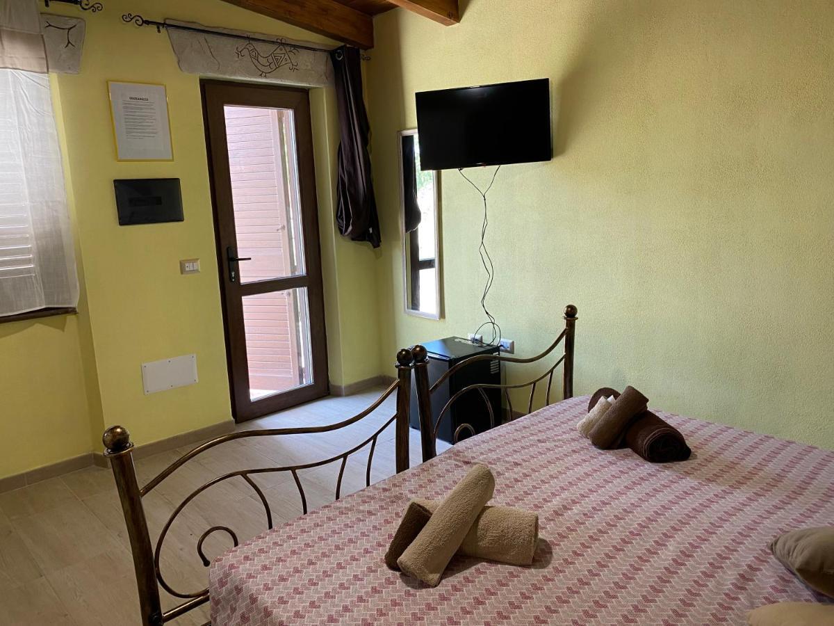 Agriturismo Abbalughente Sindia Bagian luar foto